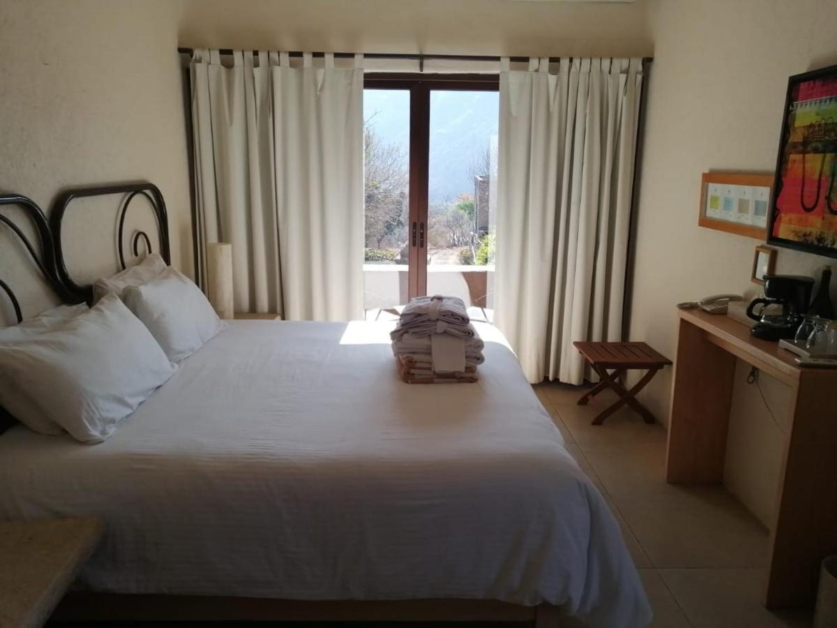 Hostal De La Luz - Spa Holistic Resort Tepoztlan Exterior photo